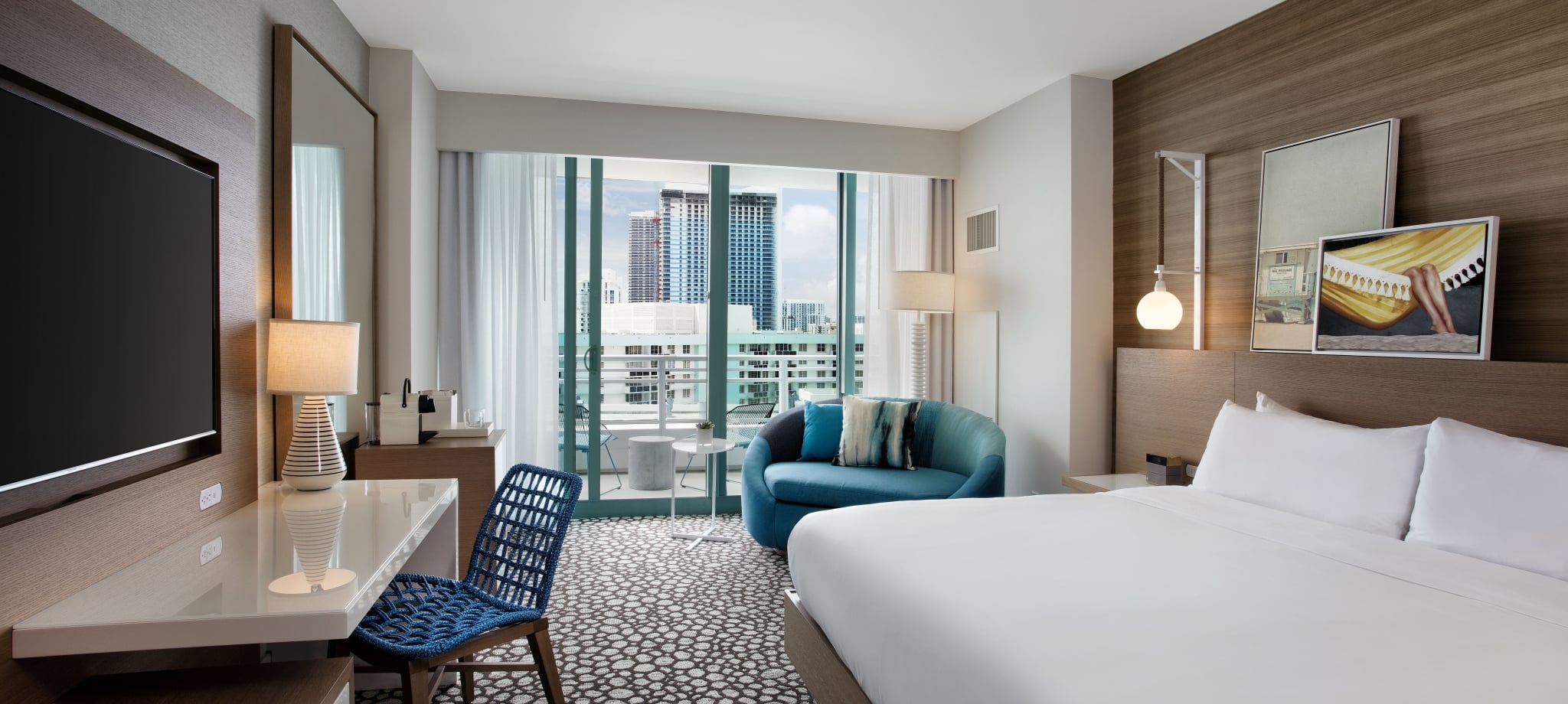 King Bed Partial Ocean View Balcony Guestroom