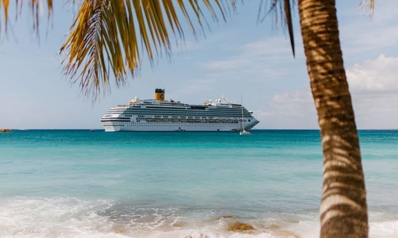 Cruise ship
